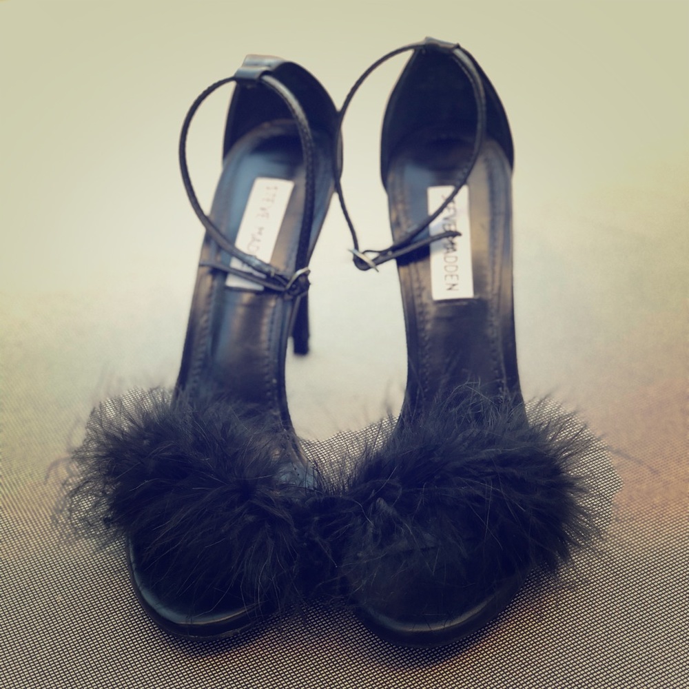 Steve Madden Black Pumps